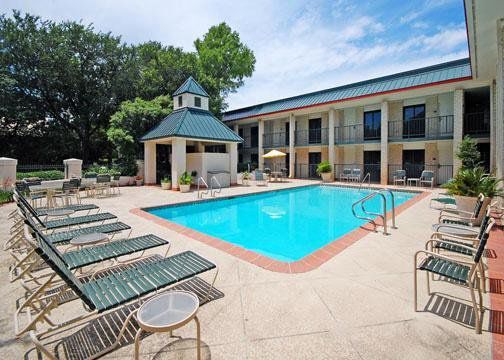 Red Roof Plus+ Dallas - 3* Addison